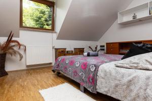 Katil atau katil-katil dalam bilik di Apartament 294 W Cieniu Drzew