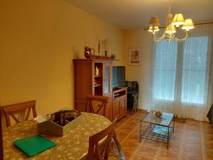 Posezení v ubytování Casa La Hayuela Molleda + 10 fotografií