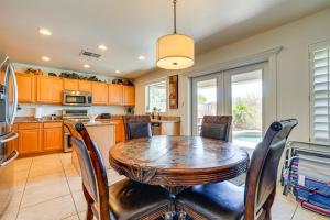 Fotografie z fotogalerie ubytování Spacious Family Oasis in Cave Creek! v destinaci Cave Creek + 25 fotografií