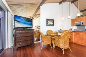 Kuchyň nebo kuchyňský kout v ubytování Keauhou Resort w Golf & Ocean Views + 33 fotografií