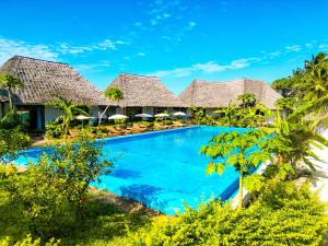 Piscina de la sau aproape de Bella Vista Resort Zanzibar