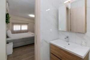 Postel nebo postele na pokoji v ubytování Kalina house + 36 fotografií