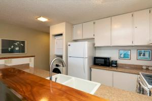 Köök või kööginurk majutusasutuses Ocean View 2BR Home in Kailua-Kona
