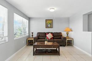 Photo de la galerie de l'établissement Waterfront Port Charlotte Home 1 Mi to Beach, à Port Charlotte