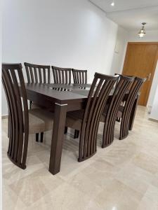 Fotografie z fotogalerie ubytování Appartement élégant avec parking privé et balcon v destinaci Tanger