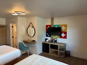 Postel nebo postele na pokoji v ubytování El Bonita Motel + 36 fotografií