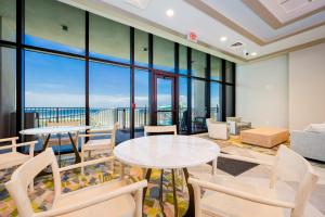 Posezení v ubytování Phoenix Gulf Shores II 2002 condo