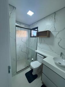 Bilik mandi di Studio lindo com ar condicionado e piscina - Bela Vita - 309