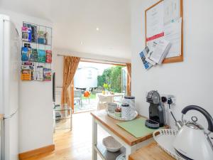 Παροχές για τσάι/καφέ στο Candles Cottage