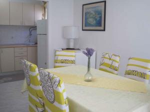 Kuchnia lub aneks kuchenny w obiekcie Apartment in Zadar - Zadar Riviera 7970