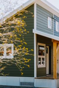 Φωτογραφία από το άλμπουμ του Roamer's Nook σε Nordegg