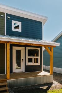 Φωτογραφία από το άλμπουμ του Trailhead Tuck-Inn σε Nordegg