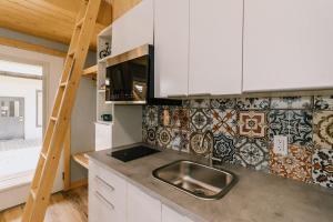 Φωτογραφία από το άλμπουμ του Trailhead Tuck-Inn σε Nordegg