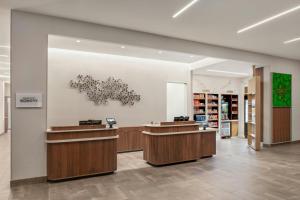 Zona de hol sau recepție la Courtyard by Marriott San Bernardino Loma Linda