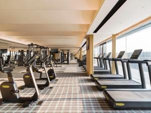 Spordikeskus ja/või sportimisvõimalused majutusasutuses The St. Regis Shenzhen Bao'an