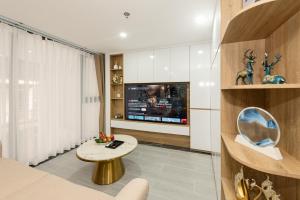 TV a/nebo společenská místnost v ubytování Myrcella Apartment