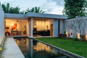 Κήπος έξω από το Rouge - Loft Cinta