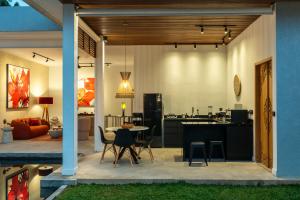 Χώρος καθιστικού στο Rouge - Loft Cinta