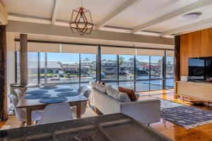 Posezení v ubytování Waterfront on Cater