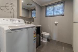 Koupelna v ubytování Waterfront on Cater + 27 fotografií