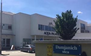 Budova, v ktorej sa apartmán nachádza