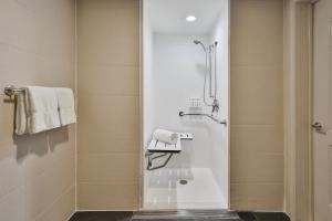 The Penn Stroud, Stroudsburg - Poconos, Ascend Hotel Collection的一间浴室
