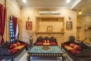 Posezení v ubytování The Jaigarh Palace Jaisalmer