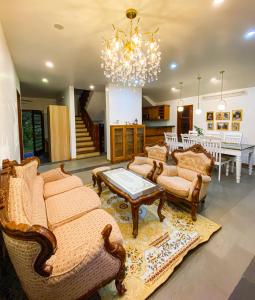 Χώρος καθιστικού στο Villa Kim Anh 1