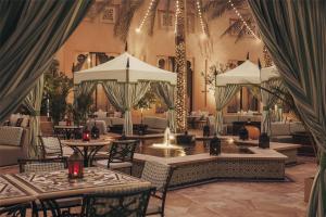 One&Only Royal Mirage Resort Dubai餐厅或其他用餐的地方