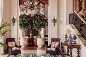 One&Only Royal Mirage Resort Dubai的休息区