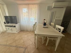 TV a/nebo společenská místnost v ubytování Apartment Villa Zita