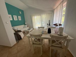 Fotografie z fotogalerie ubytování Apartment Villa Zita v Rogoznici + 11 fotografií