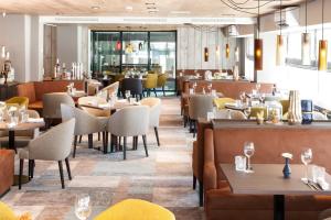 Restauracja lub miejsce do jedzenia w obiekcie Bilderberg Europa Hotel Scheveningen