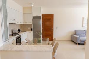 Η κουζίνα ή μικρή κουζίνα στο Phaedrus Living Seaside Thalassa Cretan 102