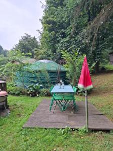 Afbeelding uit fotogalerij van Yourte Mongole et cabane in Houffalize
