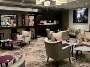 Zona de estar de Mercure Angers Centre Gare
