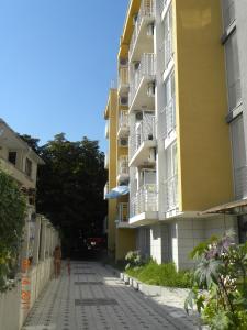 Afbeelding uit fotogalerij van ApartComplex New Tawn in Obzor