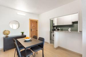 Η κουζίνα ή μικρή κουζίνα στο GuestReady - Gorgeous studio in Costa da Caparica