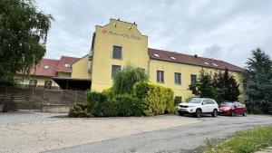 Budova, v ktorej sa hotel nachádza
