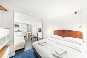Hotel Hine Adon Fribourg客房内的一张或多张床位