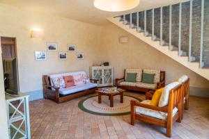 Fotografie z fotogalerie ubytování Villa CàBrandano delle colline Marchigiane con Biopiscina v destinaci Montecalvo in Foglia