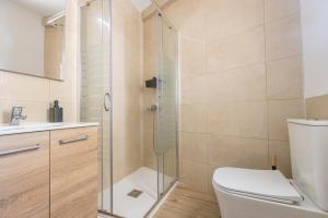 Ένα μπάνιο στο TrendyHomes El Faro de Almería