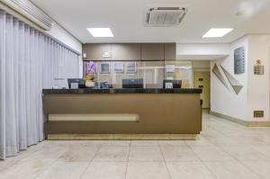 O saguão ou recepção de BH Jaraguá Hotel