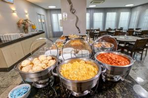 Comida no hotel ou em algum lugar perto