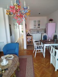 Kuchyň nebo kuchyňský kout v ubytování Gold Apartments