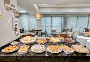 Comida no hotel ou em algum lugar perto