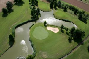 Golf v apartmánu nebo okolí