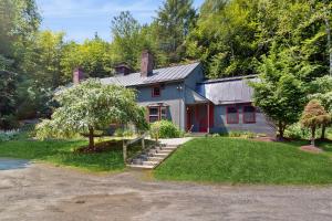 Κήπος έξω από το Quechee Hollow 1F