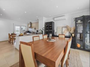 Gallery image of Casa Leonor, stunning 3 bedroom villa in Carvoeiro in Praia do Carvoeiro