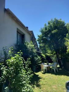 Κήπος έξω από το Appartement Le Vigan